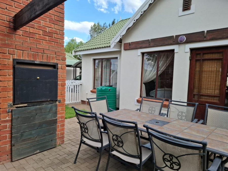 3 Bedroom Property for Sale in Hillside Free State